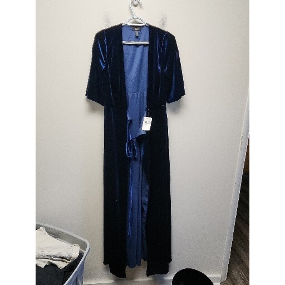 Aidan Mattox Women's Blue Velvet Tie Wrap Cape Maxi Gown Dress Size US 4 New